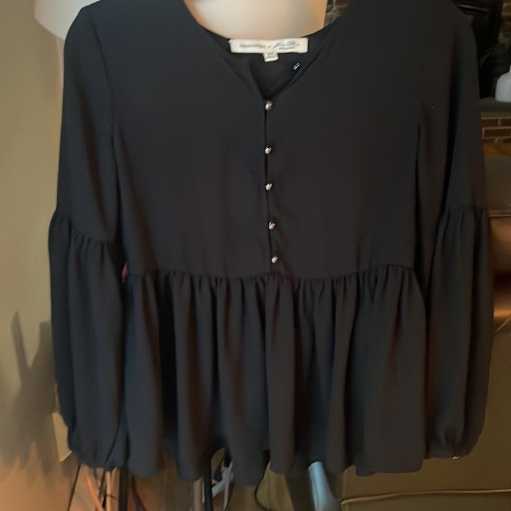 Banana republic peasant types top very unique and beautiful shirt